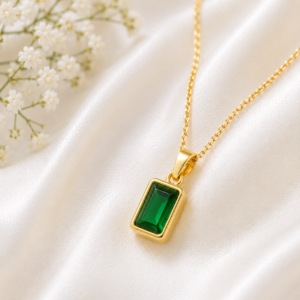 Emerald Green Gem Pendant Necklace