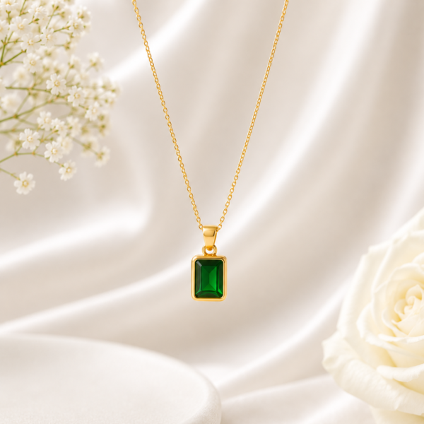 Emerald Green Gem Pendant Necklace