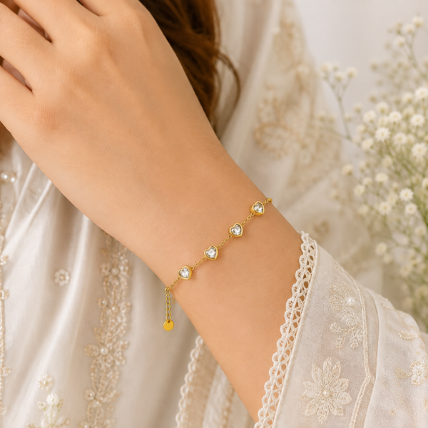 1 (1) Zl 03000550 Crystal Heart Gold Bracelet
